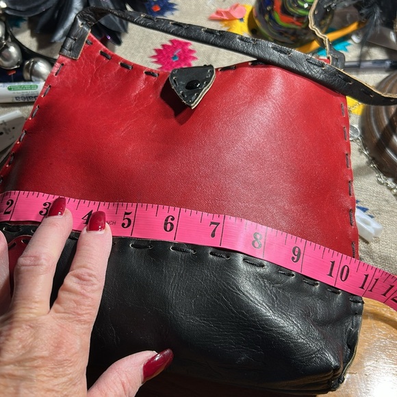 # 105 Red and Black leather bag - Picture 10 of 11